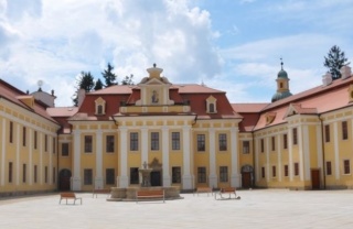 Stojanovo gymnázium Velehrad